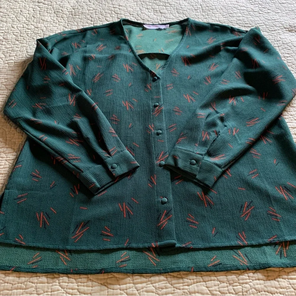 All in Favor Emerald Green Blouse Size Small - Picture 1 of 14